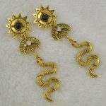 Boucle d’oreille serpent antique