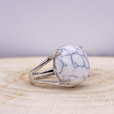 Bague Howlite « Calme » – Ajustable – (Ovale ou Ronde)