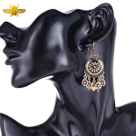 Boucle d’Oreille Égyptienne  Œuvre d’Harsaphes